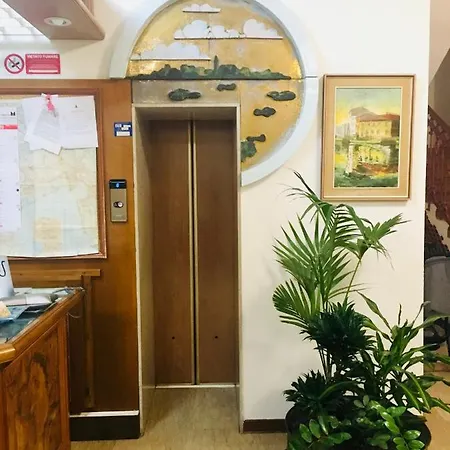 Hotel Milano Grado