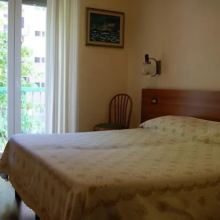 Отель Milano Градо